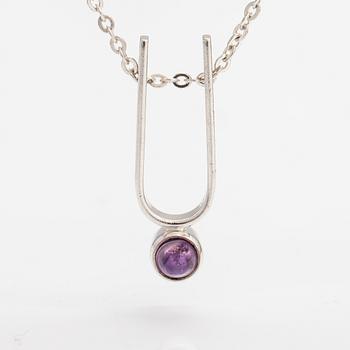 Elis Kauppi, A silver necklace with an amethyst. Kupittaan kulta, Turku 1961.