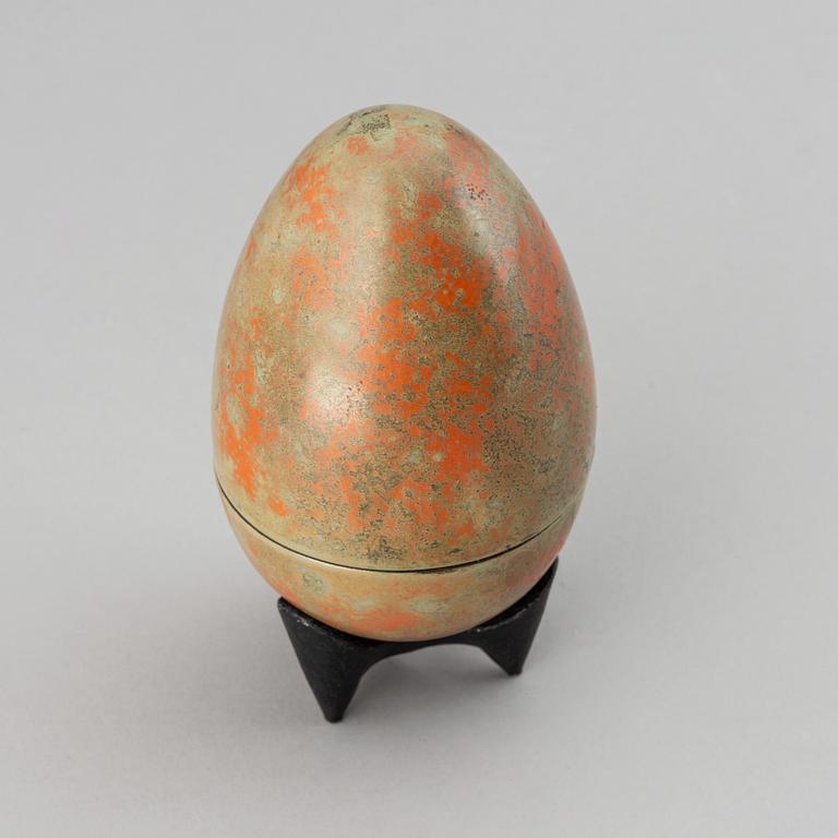 Hans Hedberg, a signed faience egg with stand, Biot, France.