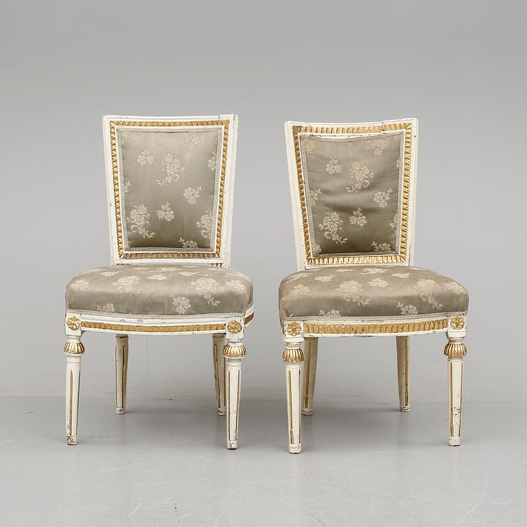 STOLAR, 2 stycken, Gustavianska. 1700-talets slut.