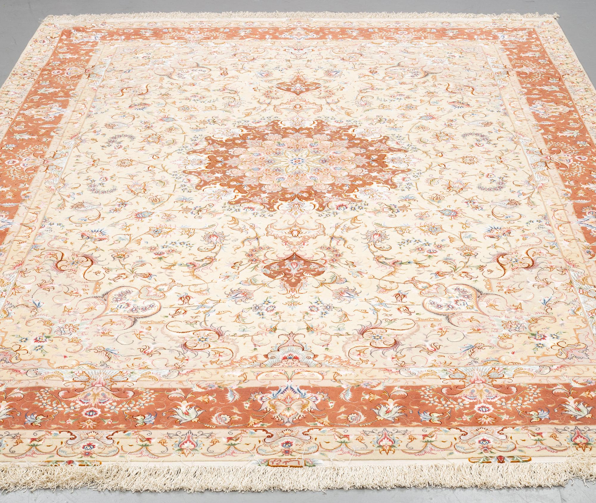 MATTA, Täbris, part silk, ca 350 x 244 cm.