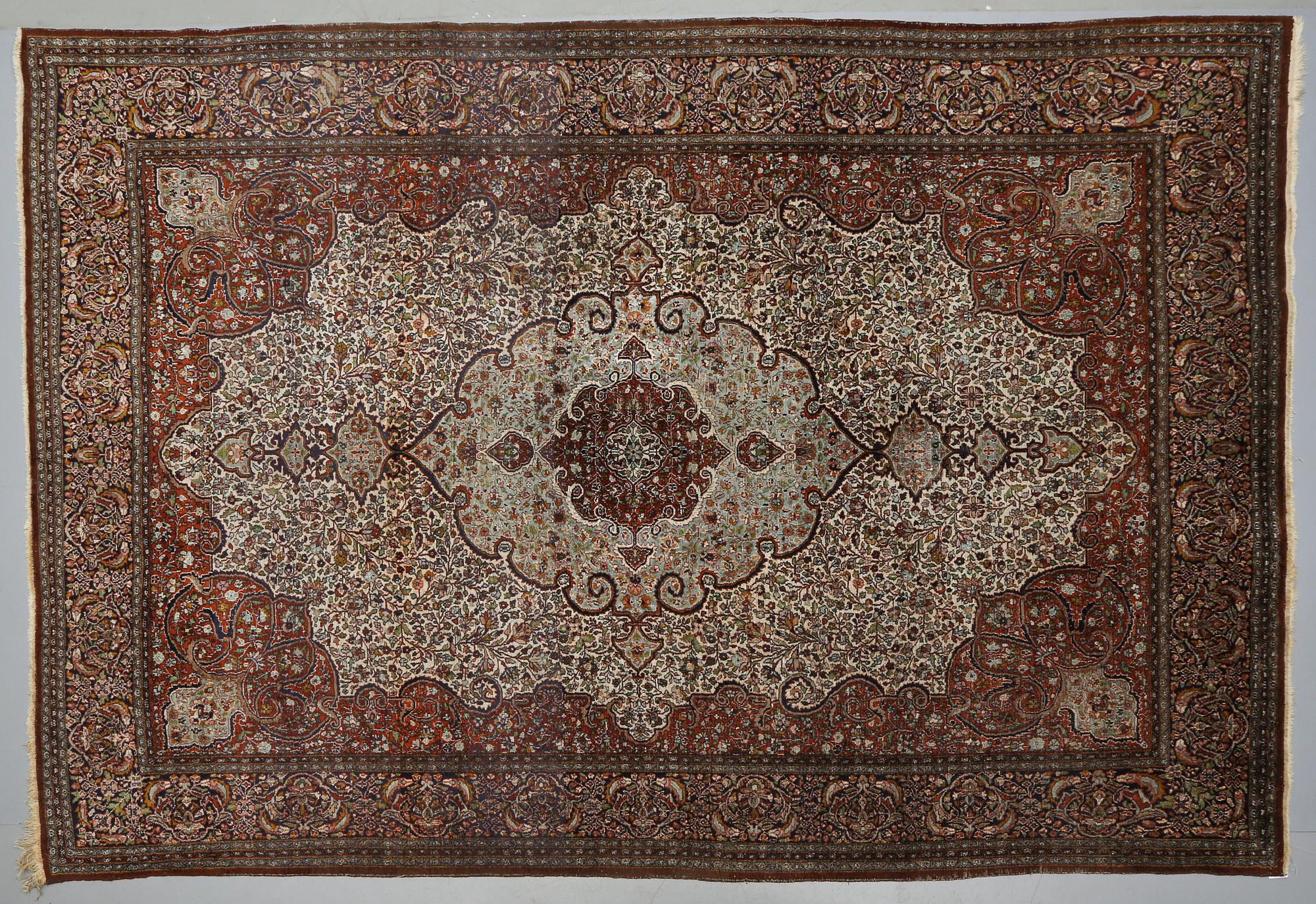 MATTA, Kashmir, old, 306 x 214 cm.