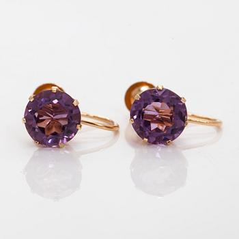 Korvakorut, viistehiotut ametistit, 14K kultaa.