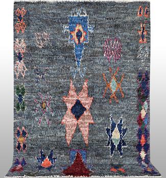 A arpet, Morocco Berber,  ca 275 x 178 cm.