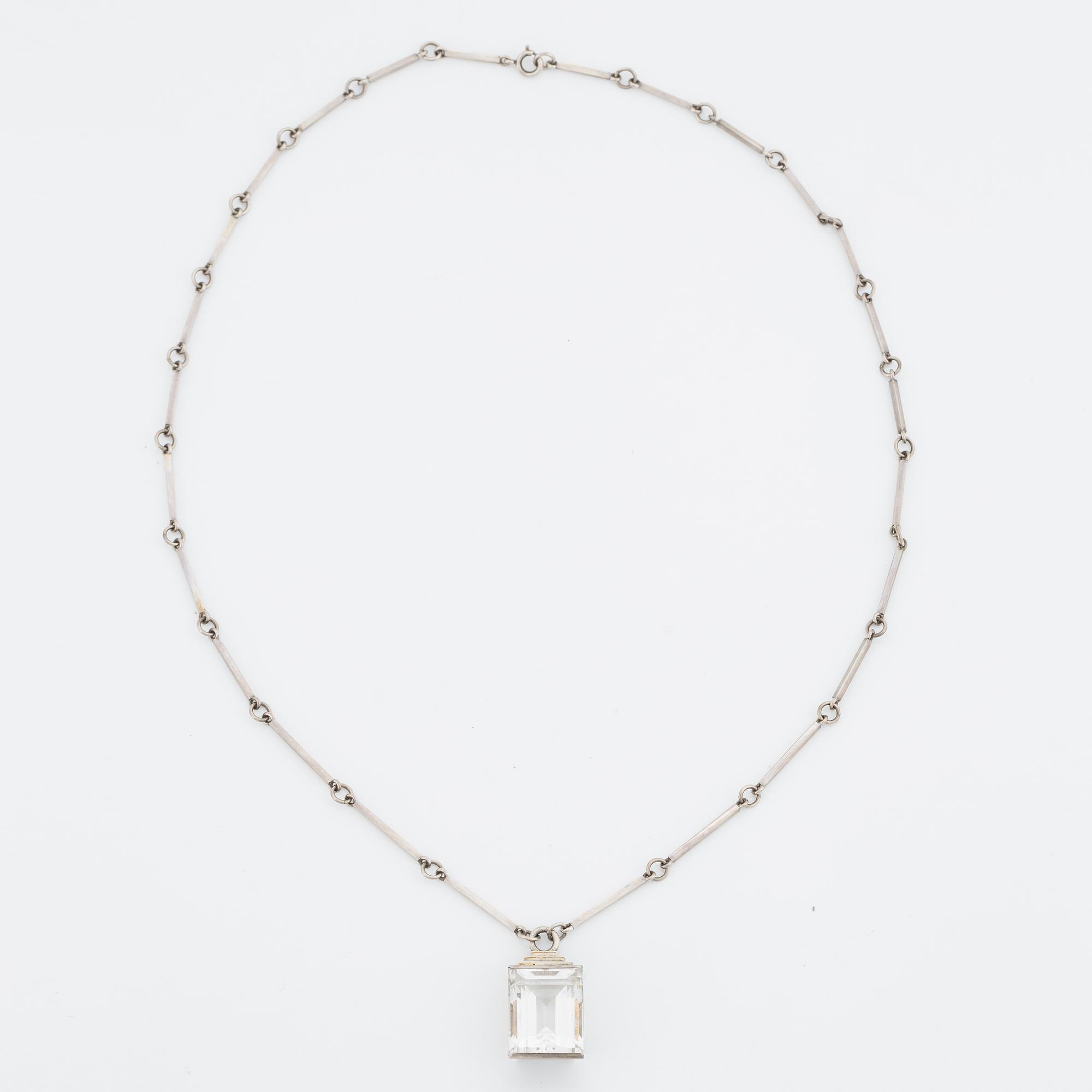 Wiwen Nilsson, hängsmycke, silver med fasettslipad bergkristall, Lund, 1937.