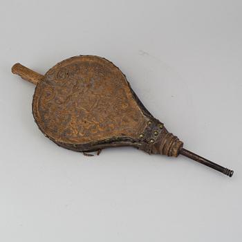 A BAROQUE BELLOWS, 17th-/ 18th century.