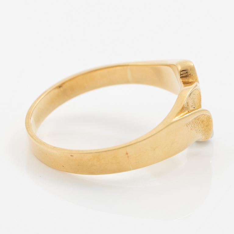 Lapponia, ring 18K gold set with a round brilliant-cut diamond, Finland 1981.