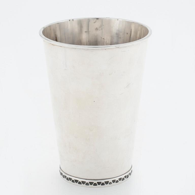 BÄGARE, silver, Råström, Stockholm 1958. Vikt ca 241 gram.