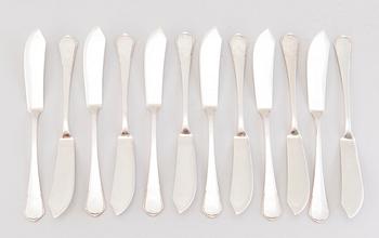 A 26-piece set of fish cutlery incl a pair of servers, silver, Reiner Gebrüder Krumbach Germany first half of the 20th C.