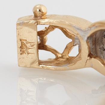 Armring 14K guld med gammal- och åttkantslipade diamanter samt pärlor.