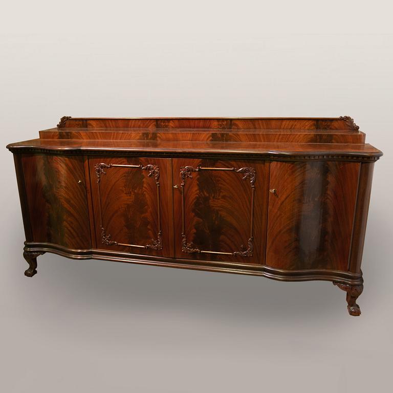 SENKKI, Chippendale-tyylinen, 1920-luku.