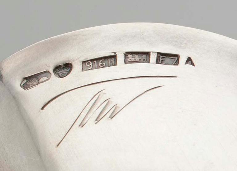 TAPIO WIRKKALA, SKÅLAR,2 st, silver, sign Tapio Wirkkala, Westerback Helsingfors 1954 och Kultakeskus Tavastehus 1958. Tot vikt ca 107 g.