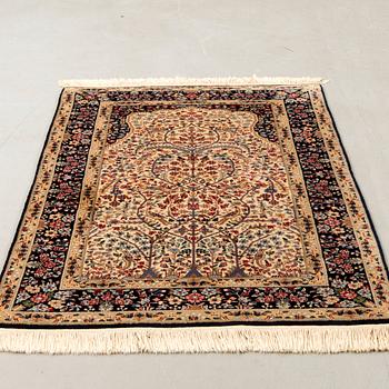 Oriental rug, approximately 153x92 cm.