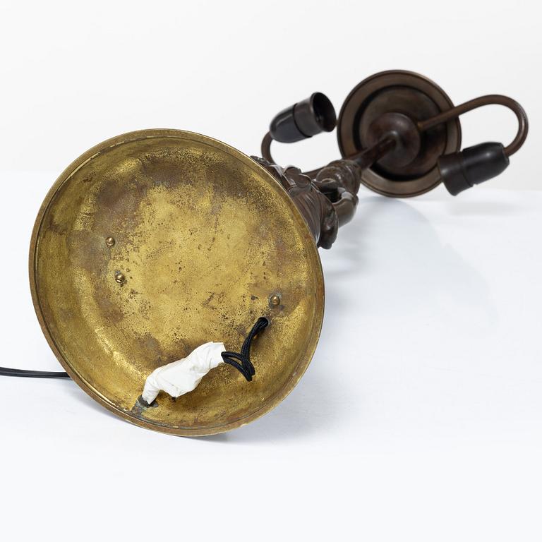 Bordslampa, 1900-talets första hälft.