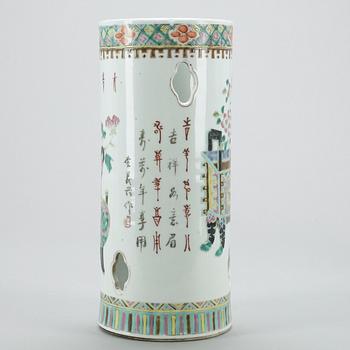 PERUKVAS, porslin, Kina, 1900-tal.