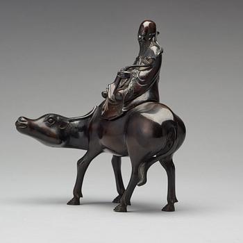 A bronze sculpture censer, Qing dynasty (1664-1912).