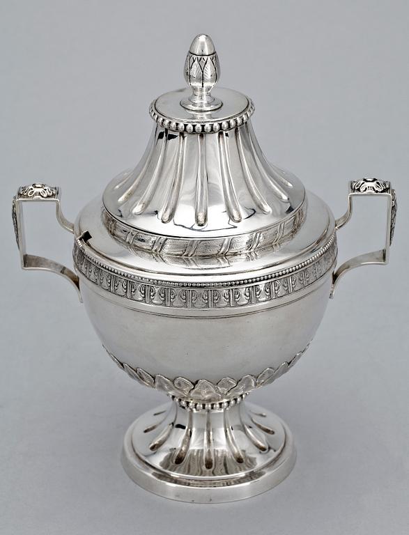 SOCKERSKÅL, silver, empirstil, C F Carlman, Stockholm. 1912. Ca 598 gram.