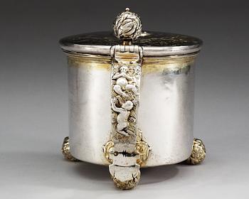 A SWEDISH PARCEL-GILT TANKARD, Makers mark of Johan Nützel, Stockholm (1676-1715) befor 1689.