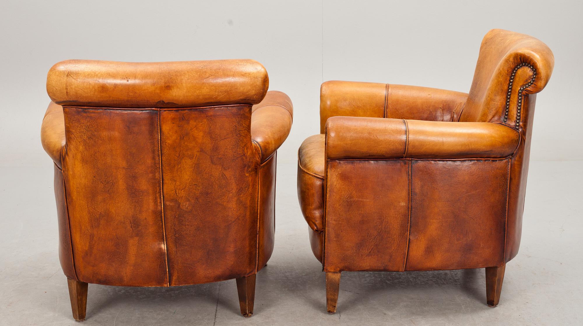 FÅTÖLJER, ett par, engelsk stil.