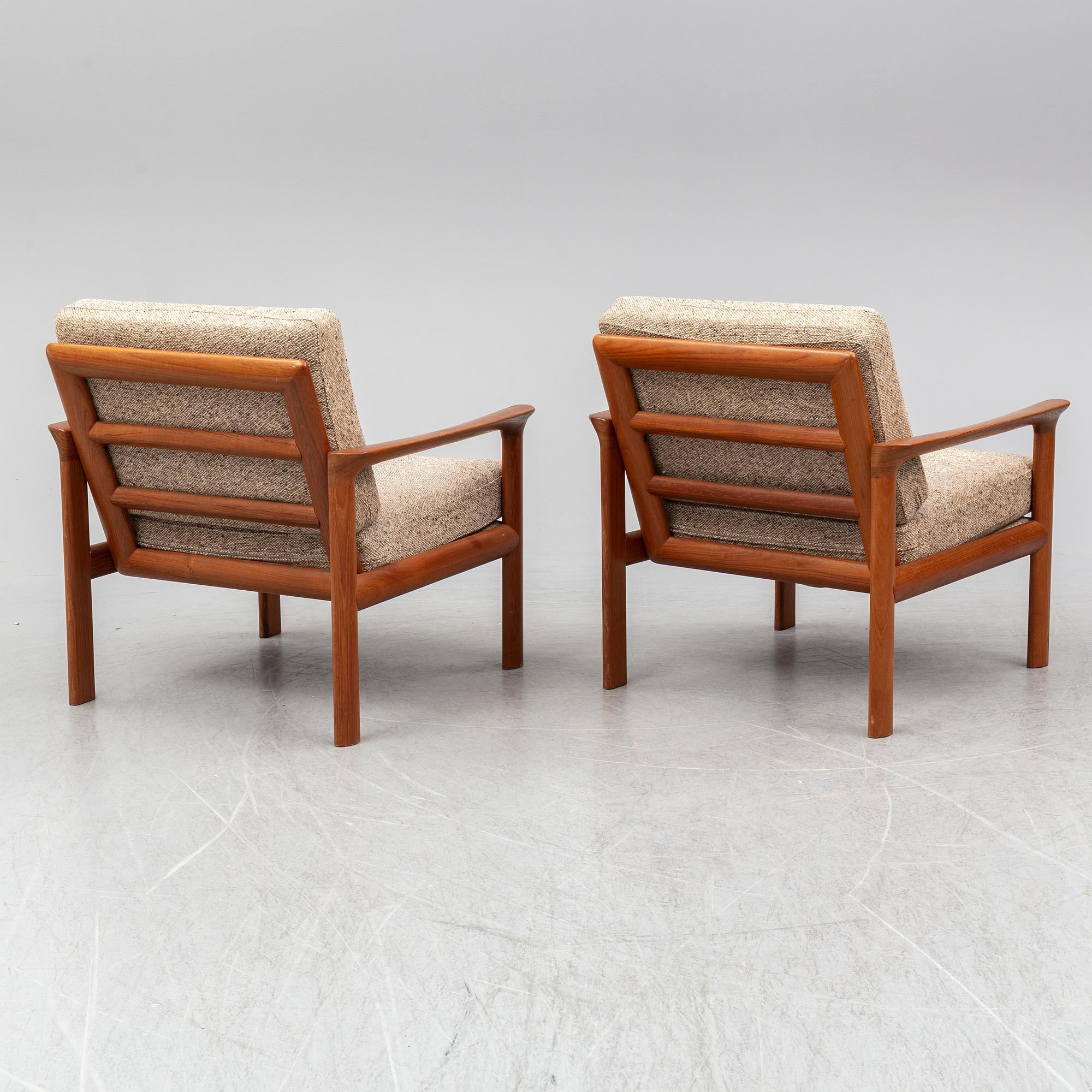 A pair of Sven Ellekaer ’Borneo’ easy chairs, for Komfort Denmark, second half of the 20th century.