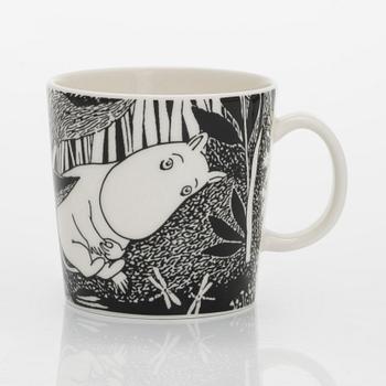 A Moomin mug, 'Moomintroll daydreaming', vitro porcelain, Moomin Characters, Arabia 2005.