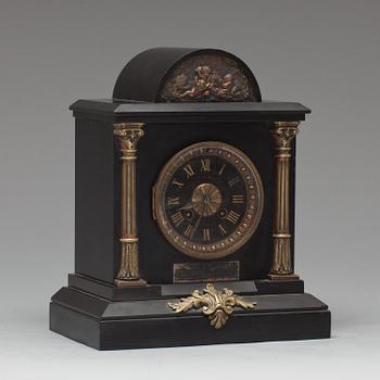 BORDSPENDYL, 1900-talets första hälft.