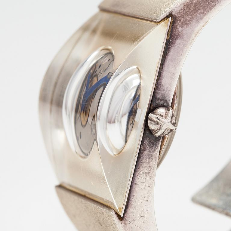 Björn Weckström,  A sterling silver and acrylic wrist watch "Aikarauta". Lapponia 1976, 31 mm.