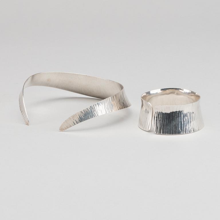 ATELJÉ WALDEMAR/STIGBERT , stelt halsband och armband silver.