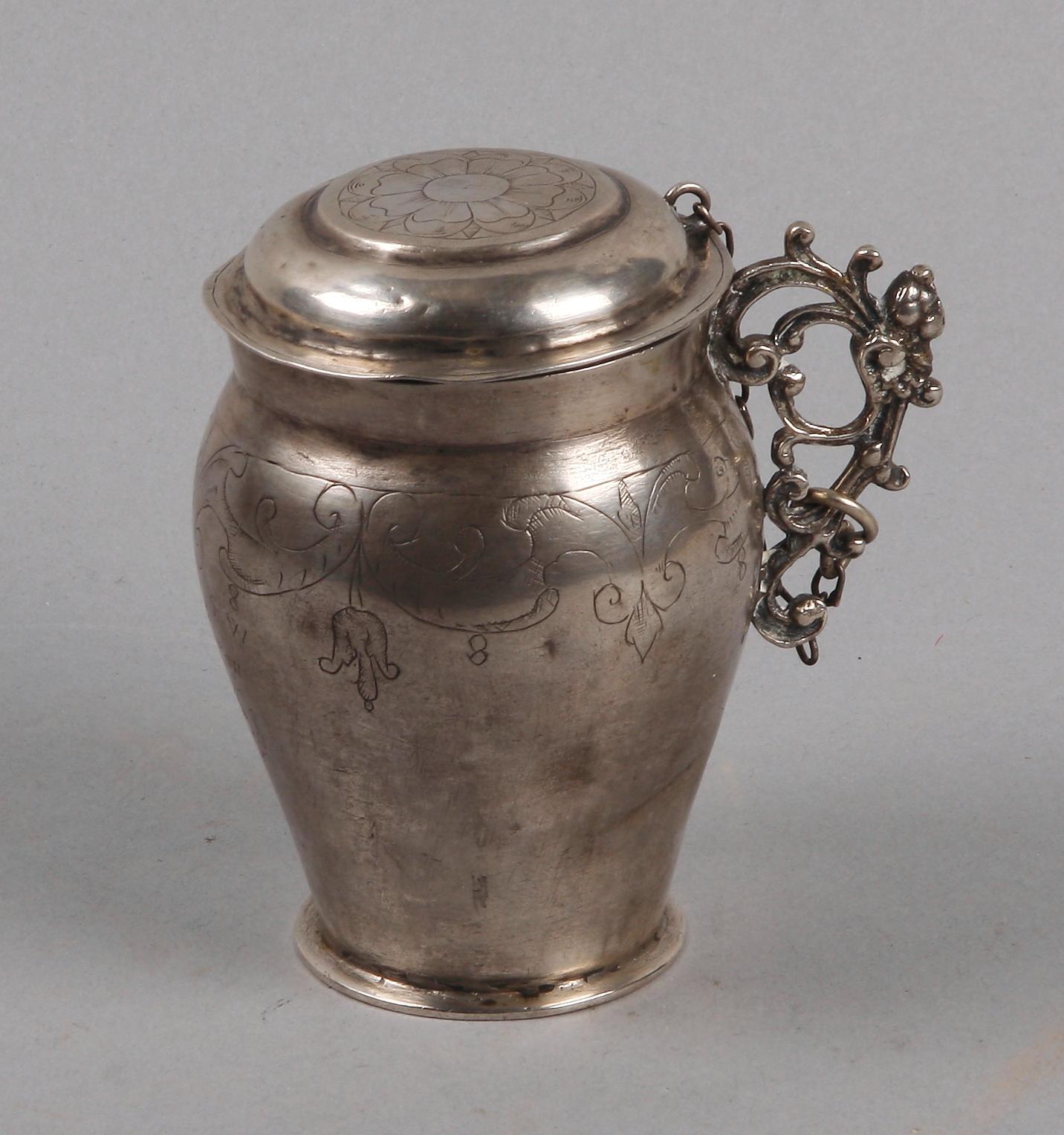 BÄGARE MED LOCK, silver. Trol Ryssland /Polen 1700-tal.