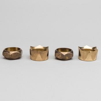 GONGGONG Ystad metall samt LJUSSTAKAR 4 st Skultuna, 1900-talets senare del.