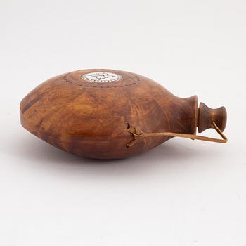 A birch flask by Andreas Poggats, before 1964.