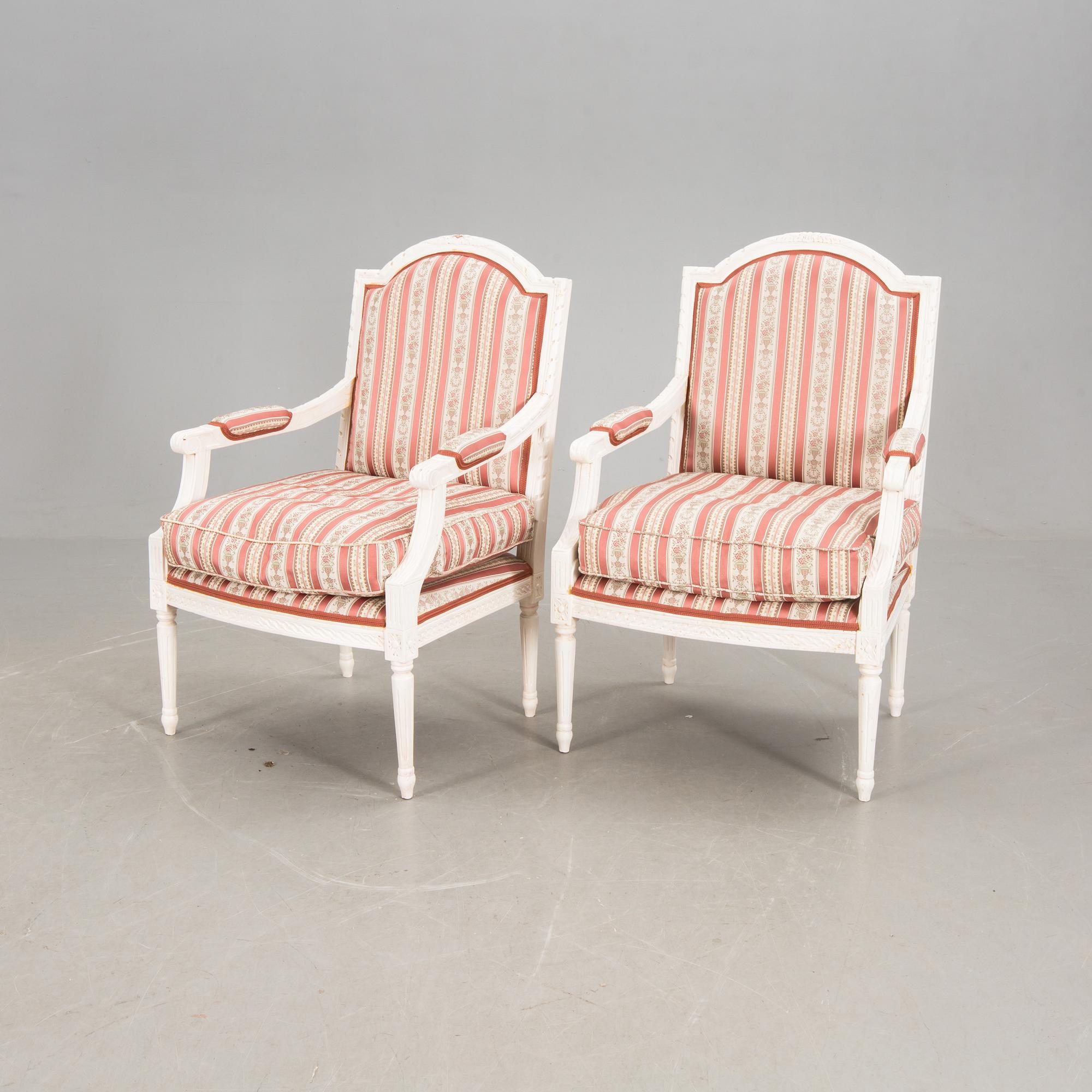 KARMSTOLAR, ett par, Louis XVI-stil, 1900-talets slut.