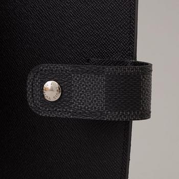 AGENDA,"Medium Ring Agenda Cover", Louis Vuitton.