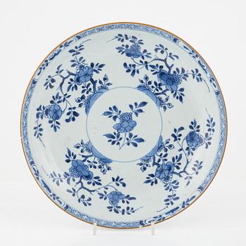 Five blue and white porcelain pieces, China, Qing dynasty, 18th-19th century.