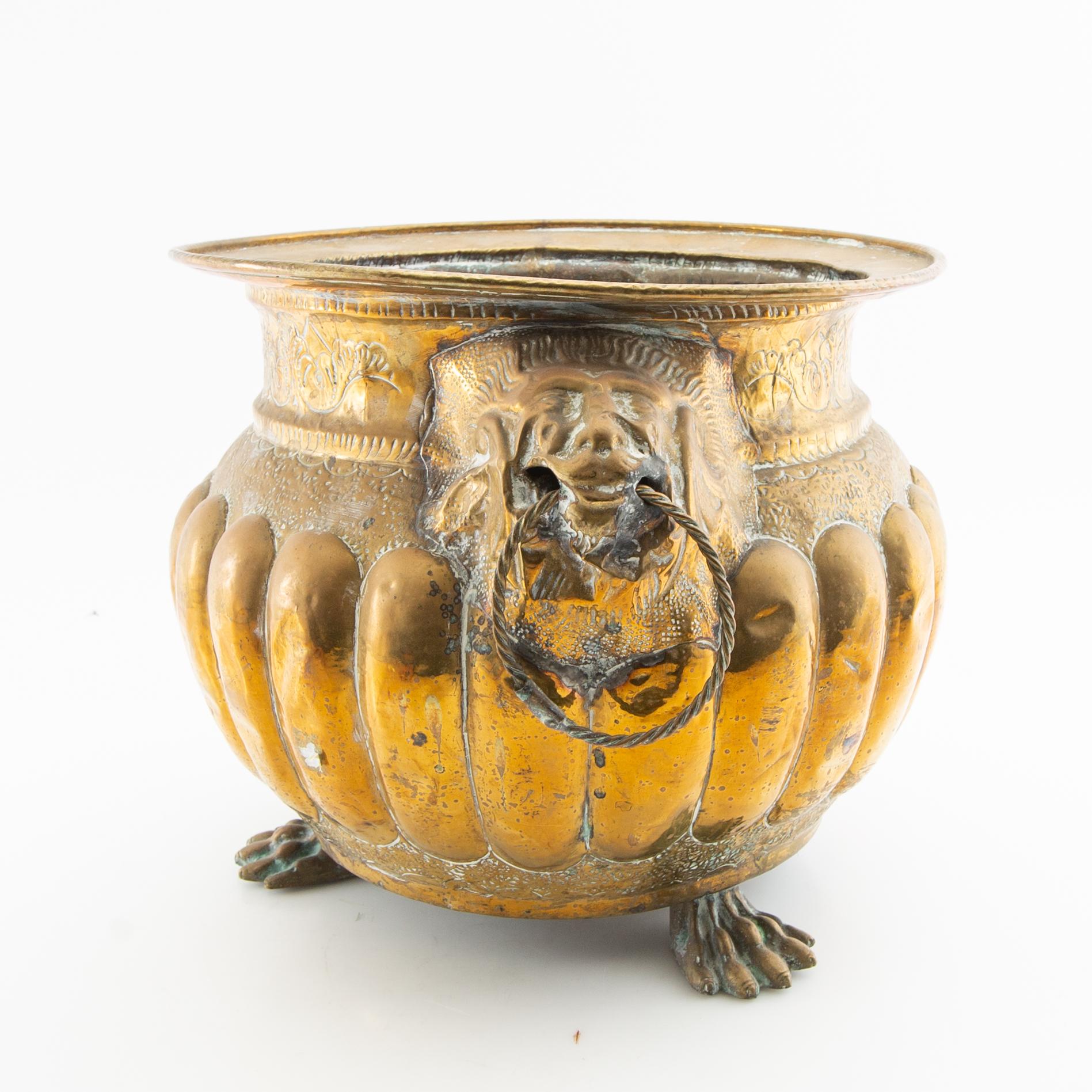 Ytterfoder barockstil 1900-talets första hälft/mitt.