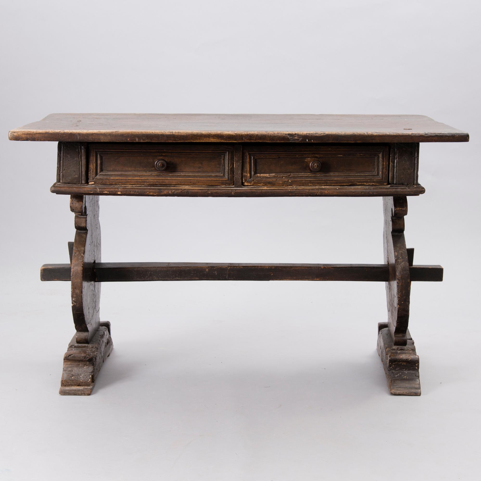 A baroque style wooden table from the 17th/18th Century.