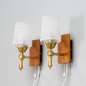 A pair of 1960' '23105' wall lights for Valinte,.