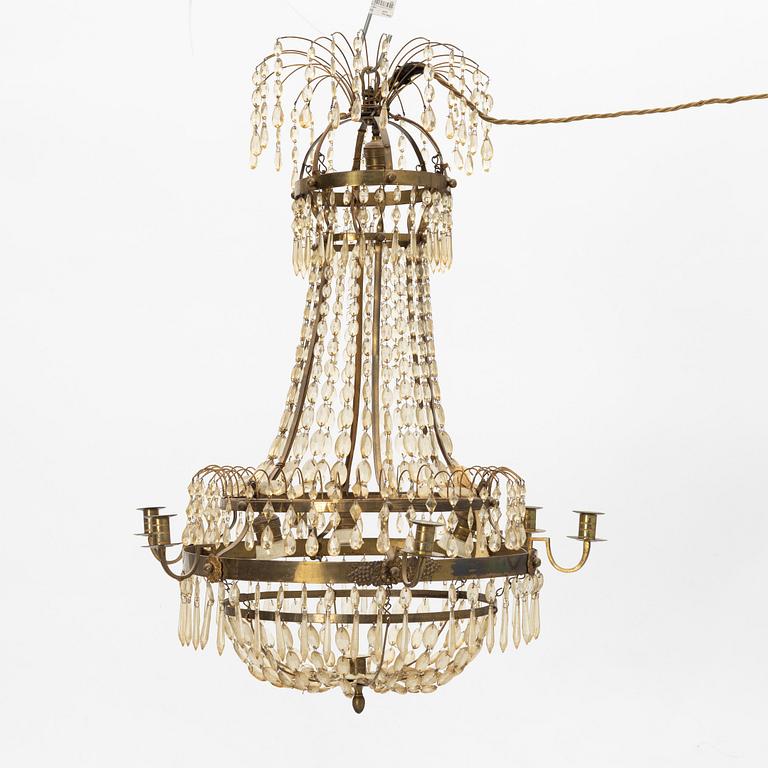 A late Gustavian chandelier, beginning of the 19th century.