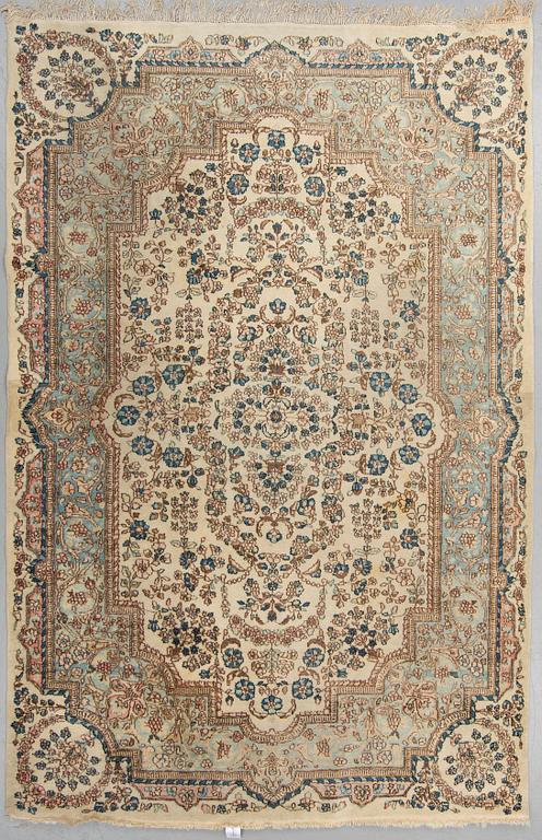 A CARPET, Old Kerman, around 270 x 179 cm.