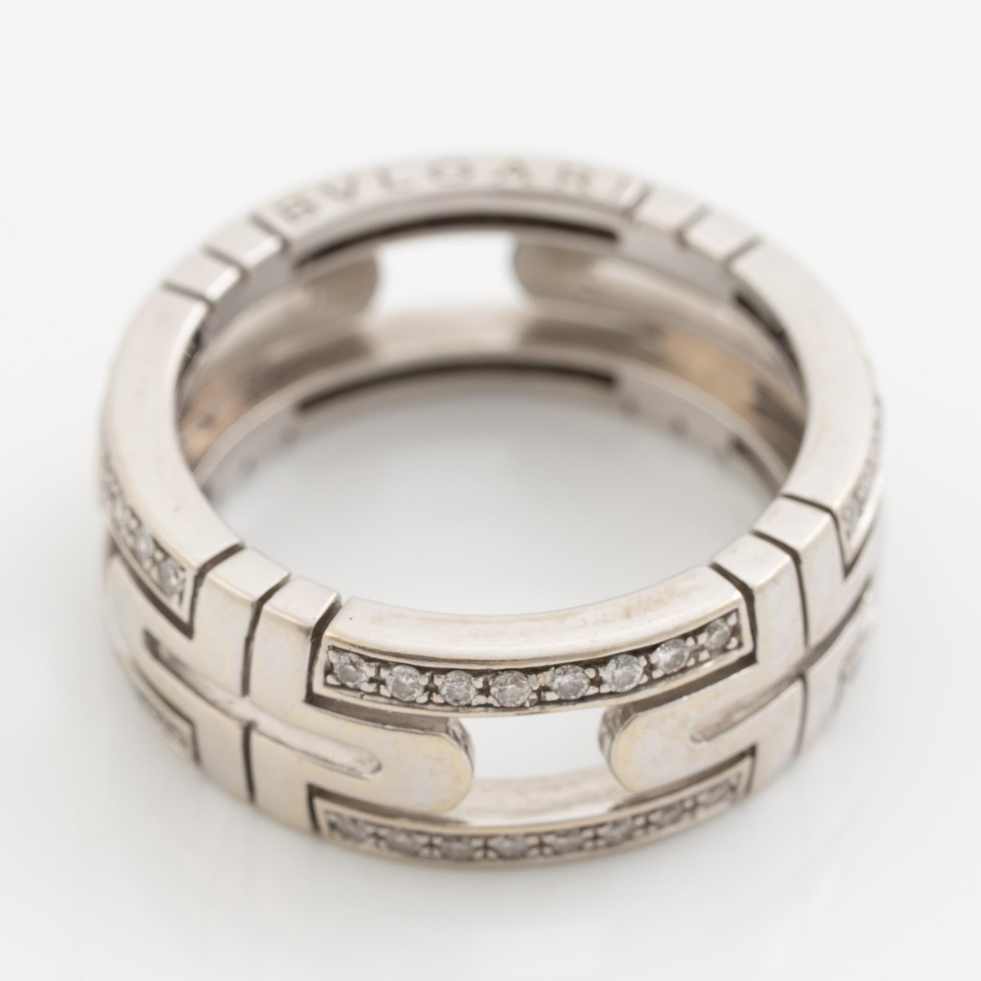 Bulgari ring 18K white gold with round brilliant-cut diamonds "Parentesi".