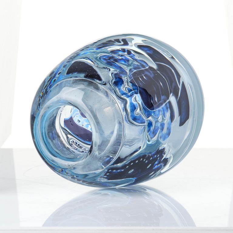 Edvin Öhrström, an ariel glass vase, Orrefors, Sweden, 1939, no. 188.