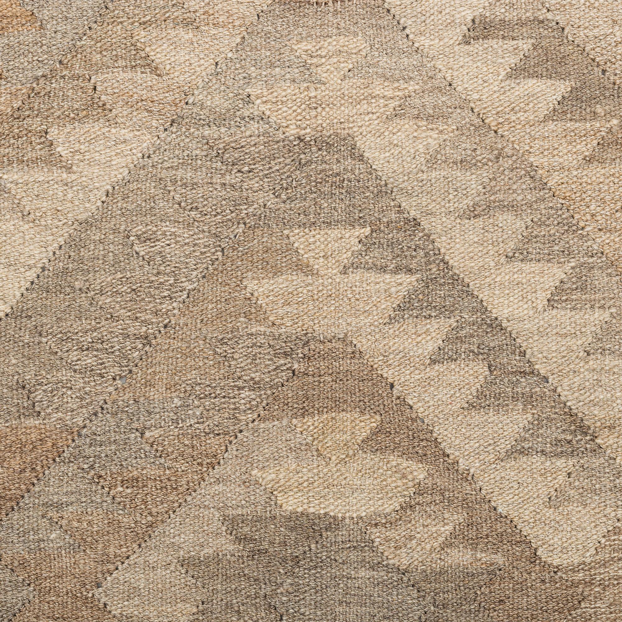 A CARPET, Kilim, 306 x 208 cm.