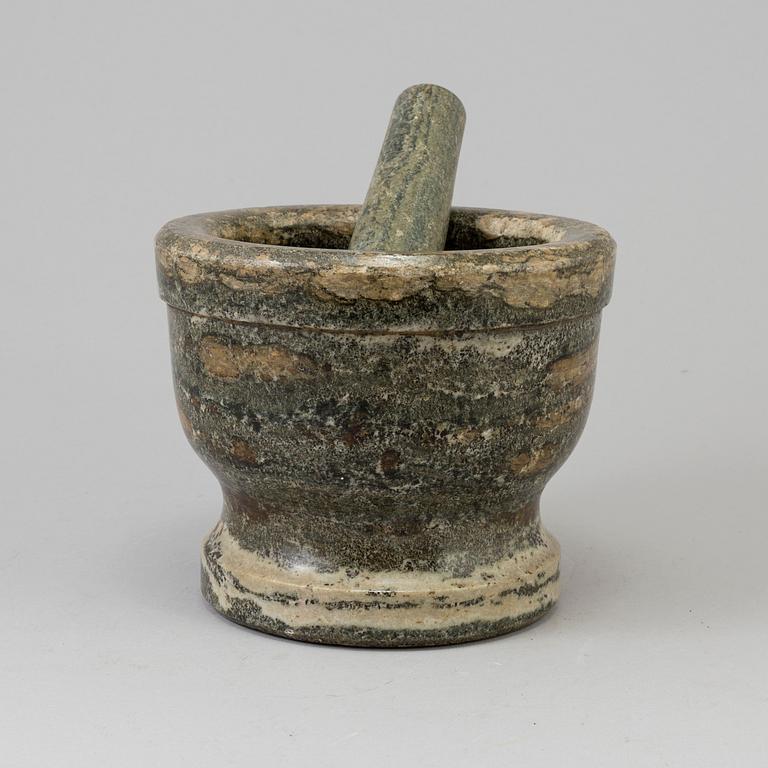 A marble mortar, 19th century.