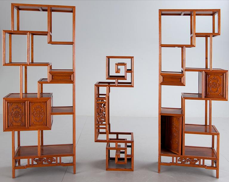 BOKHYLLA, 3 sektioner, kinesisk stil, Hong Kong 1990-tal.