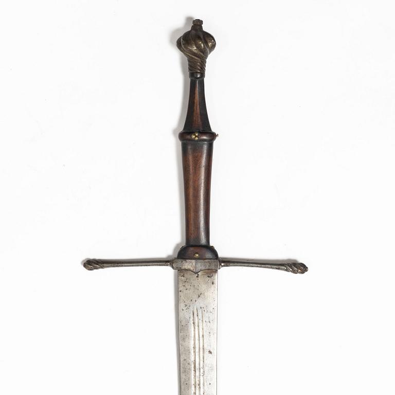 Tvåhandssvärd, 1800-tal med äldre delar.