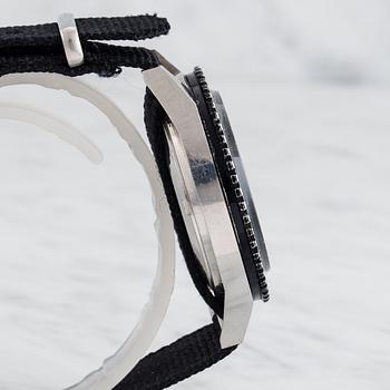 GRUEN, Precision, wristwatch, 41 mm.