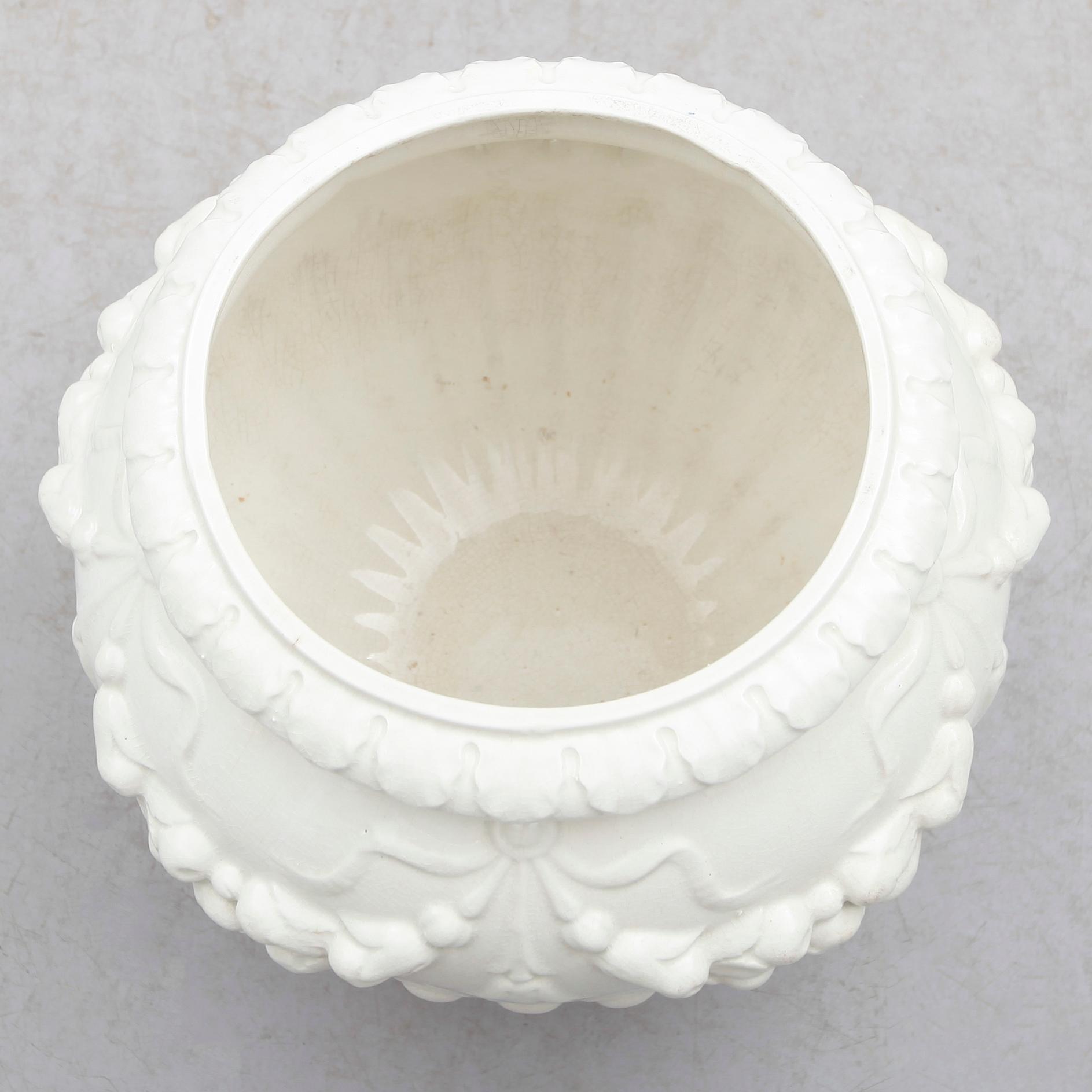 URNA, majolika, omkring år 1900.