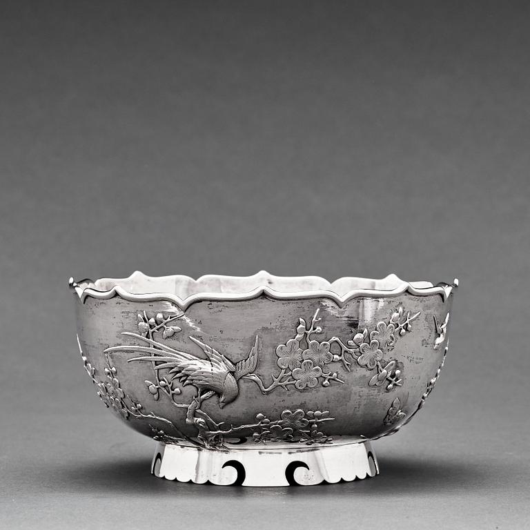 A silver bowl, Shanghai, circa 1900. Makers mark Sing Fat.