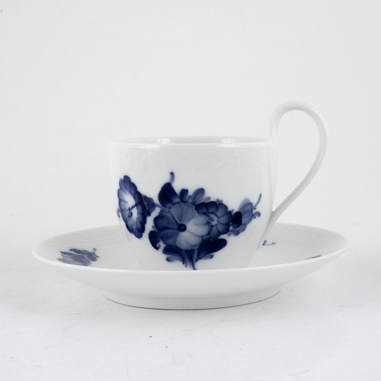 20 pieces of a porcelain 'Blue flower' service, Royal Copenhagen, Denmark.