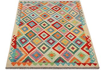 A Kilim rug, c. 195 x 152 cm.