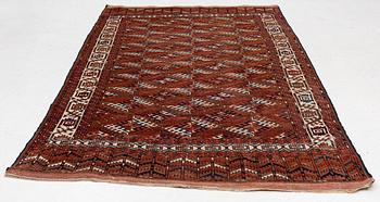 An antique Turkmen, carpet, c. 310 x 180 cm.